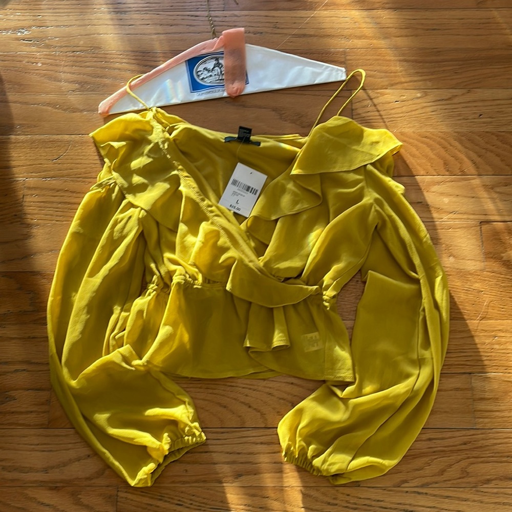 Forever 21 mustard colored crop top V-neck blouse.